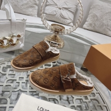 Louis Vuitton Slippers